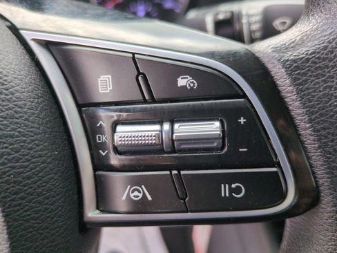 Used 2023 Kia Forte LXS FWD image 18
