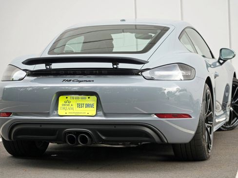Used 2024 Porsche 718 Cayman RWD image 5
