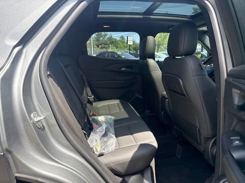 Used 2024 Chevrolet TrailBlazer RS w/ Convenience Package AWD/4WD image 12