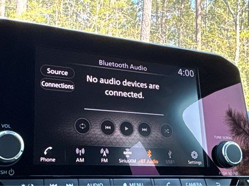 Used 2024 Nissan Pathfinder SV image 6