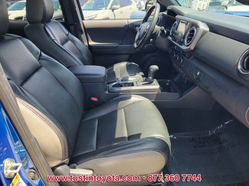 Used 2017 Toyota Tacoma TRD Sport RWD image 15