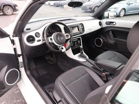Used 2018 Volkswagen Beetle 2.0T S image 16