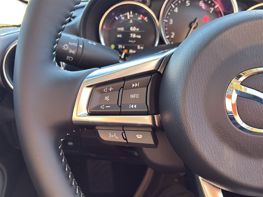 Used 2025 MAZDA MX-5 Miata RF Grand Touring RWD image 20