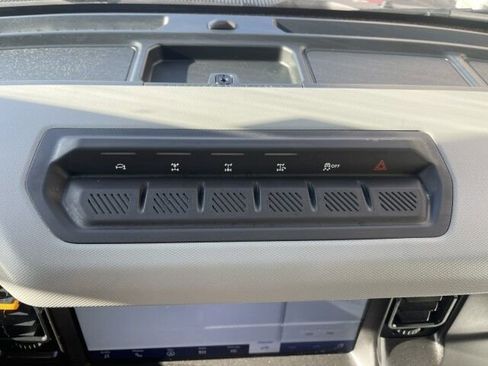 Used 2022 Ford Bronco Badlands image 30