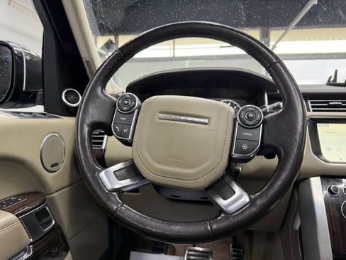 Used 2017 Land Rover Range Rover HSE image 14