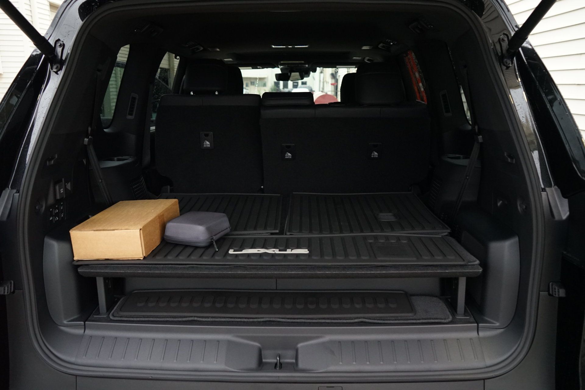 Used 2026 Lexus LX 700h Luxury AWD/4WD image 36