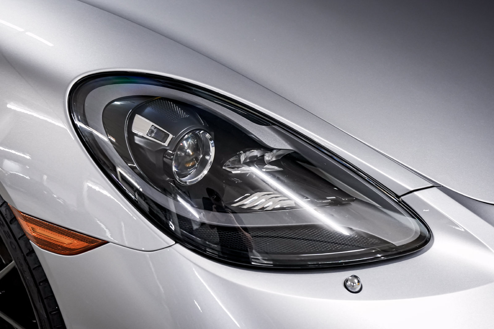 Used 2024 Porsche 718 Cayman RWD image 37