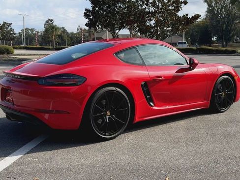 Used 2025 Porsche 718 Cayman image 8