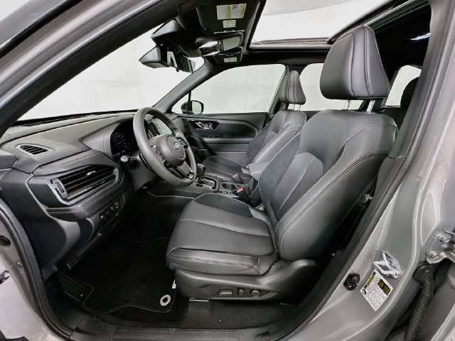 Used 2025 Subaru Forester Touring AWD/4WD image 22