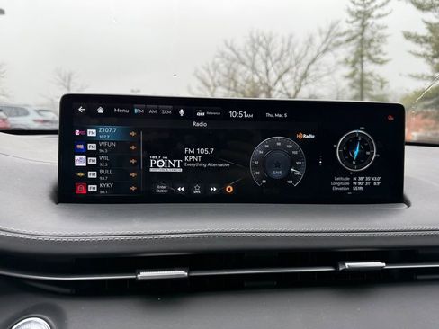 Used 2025 Genesis GV70 3.5T Sport w/ Sport Advanced Package image 17