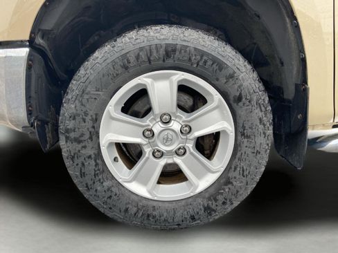 Used 2017 Toyota Tundra SR5 AWD/4WD image 42