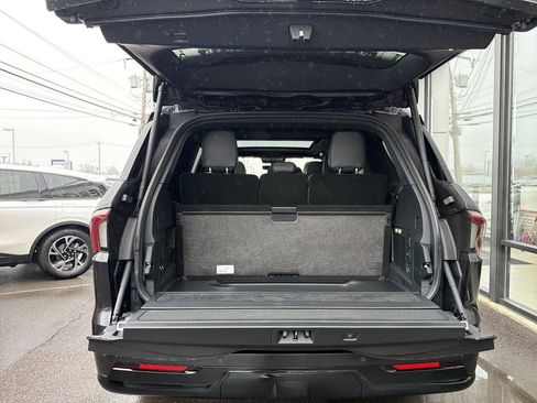 New 2025 Lincoln Navigator Reserve w/ Jet Appearance Package image 12