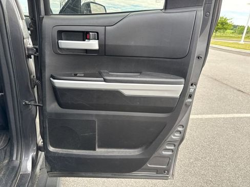 Used 2018 Toyota Tundra SR5 AWD/4WD image 16