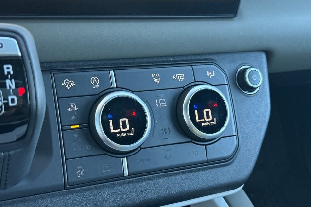 Certified 2025 Land Rover Defender 110 S AWD/4WD image 20