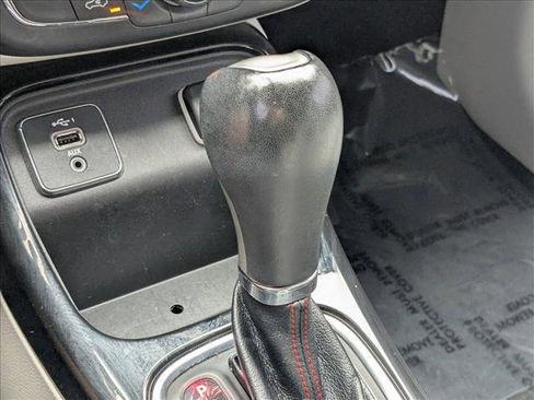 Used 2019 Jeep Compass Limited image 11