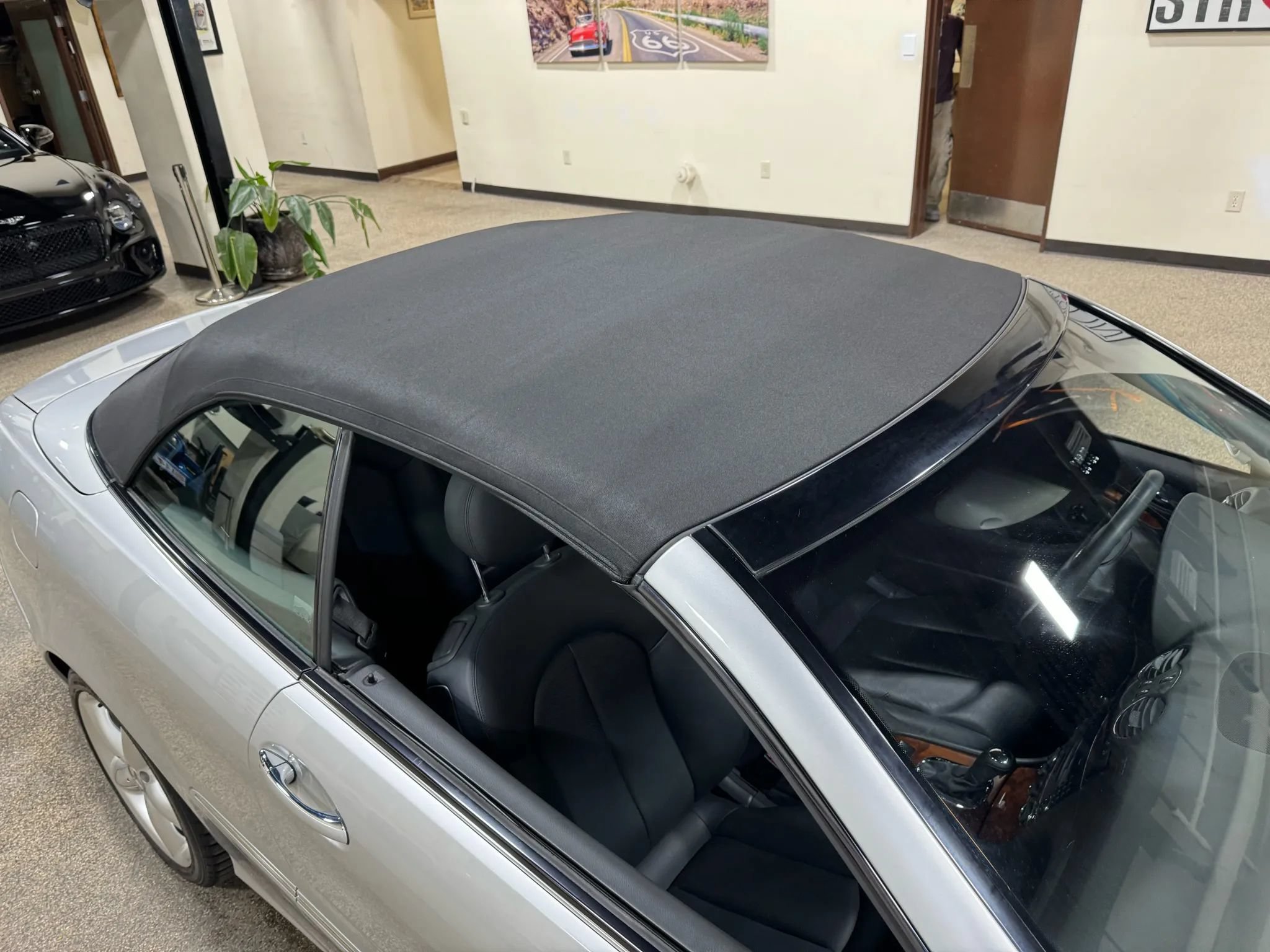 Used 2005 Mercedes-Benz CLK 320 Cabriolet image 23