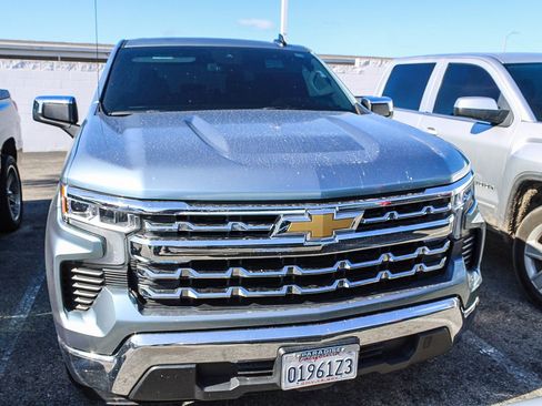 Used 2024 Chevrolet Silverado 1500 LT image 2