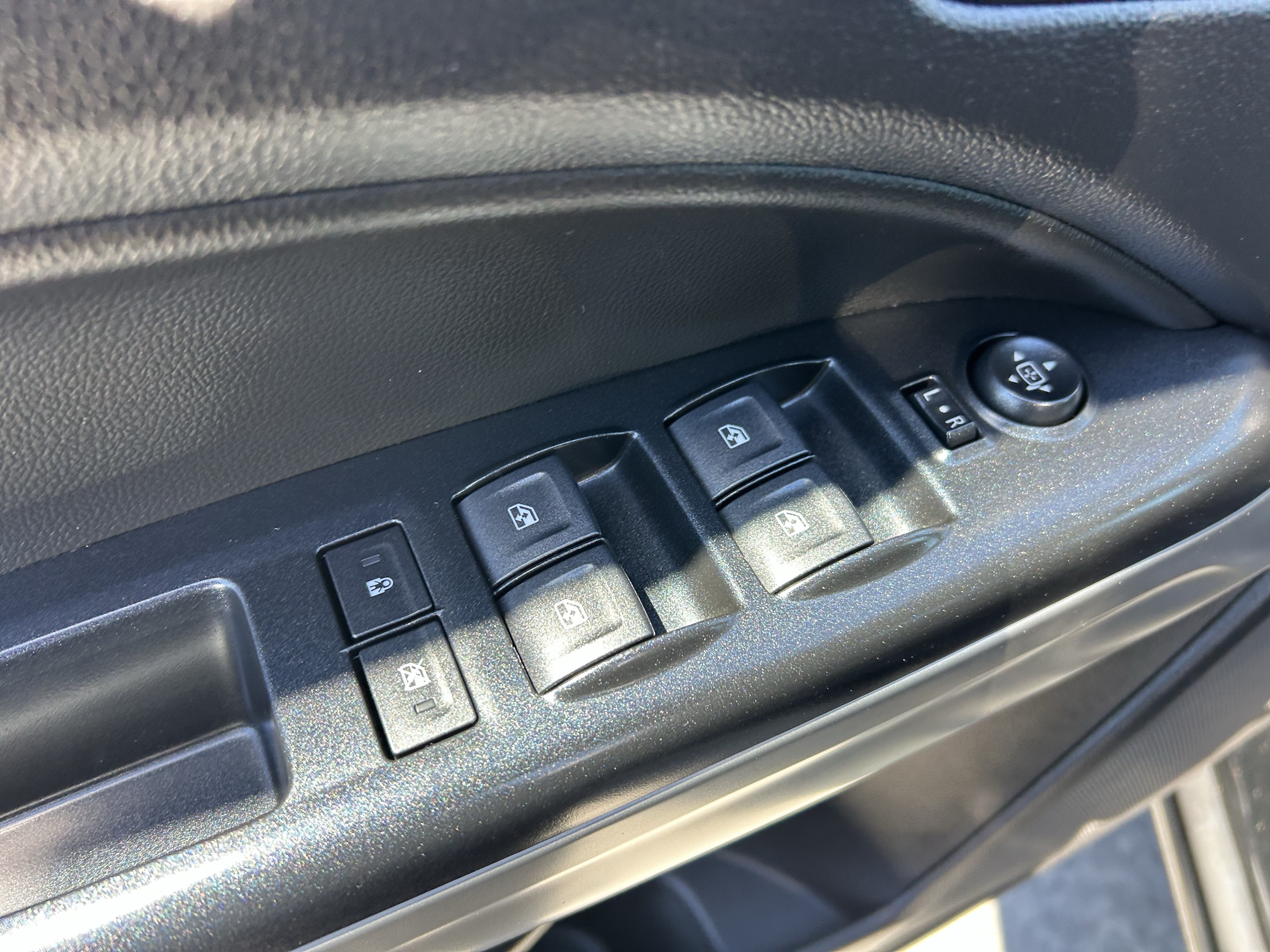 Used 2021 Chevrolet Colorado LT RWD image 18