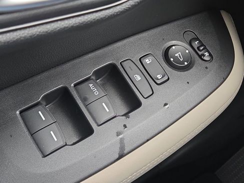 Used 2023 Honda HR-V LX image 29