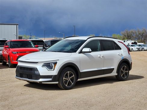 New 2026 Kia Niro EX image 4