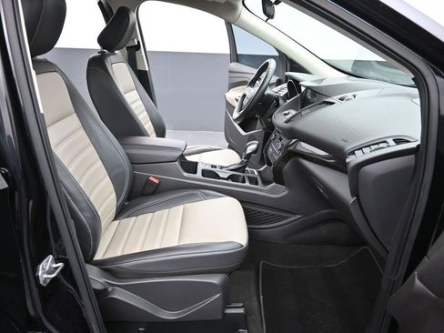 Used 2019 Ford Escape SEL image 14