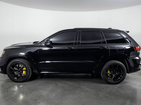 Used 2018 Jeep Grand Cherokee Trackhawk AWD/4WD image 4