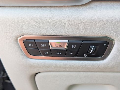 Used 2019 BMW X5 xDrive40i w/ Premium Package 2 image 14