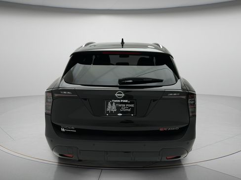 Used 2025 Nissan Kicks SR AWD/4WD image 5