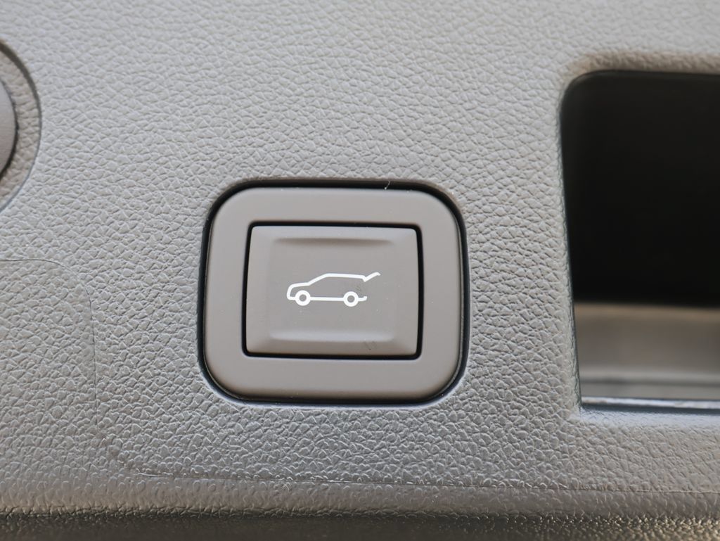 New 2027 GMC Terrain AT4 w/ Convenience Package III AWD/4WD image 30