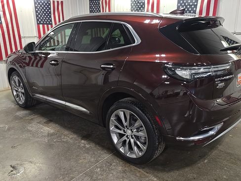 Used 2021 Buick Envision Avenir w/ Technology Package II image 2