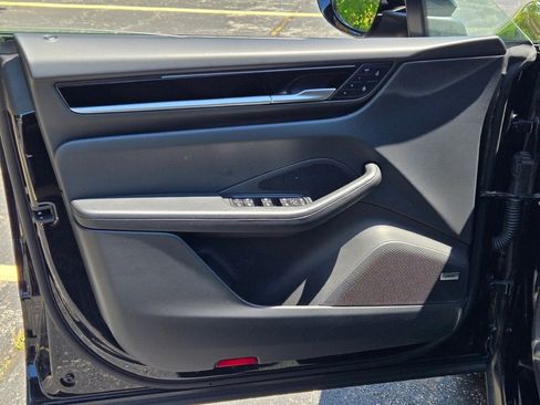 Used 2024 Porsche Macan 4 Electric image 18