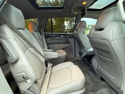 Used 2015 Buick Enclave Premium image 12