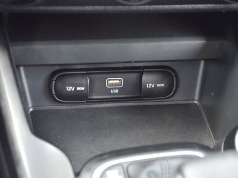 Used 2023 Kia Soul LX w/ LX Technology Package image 28