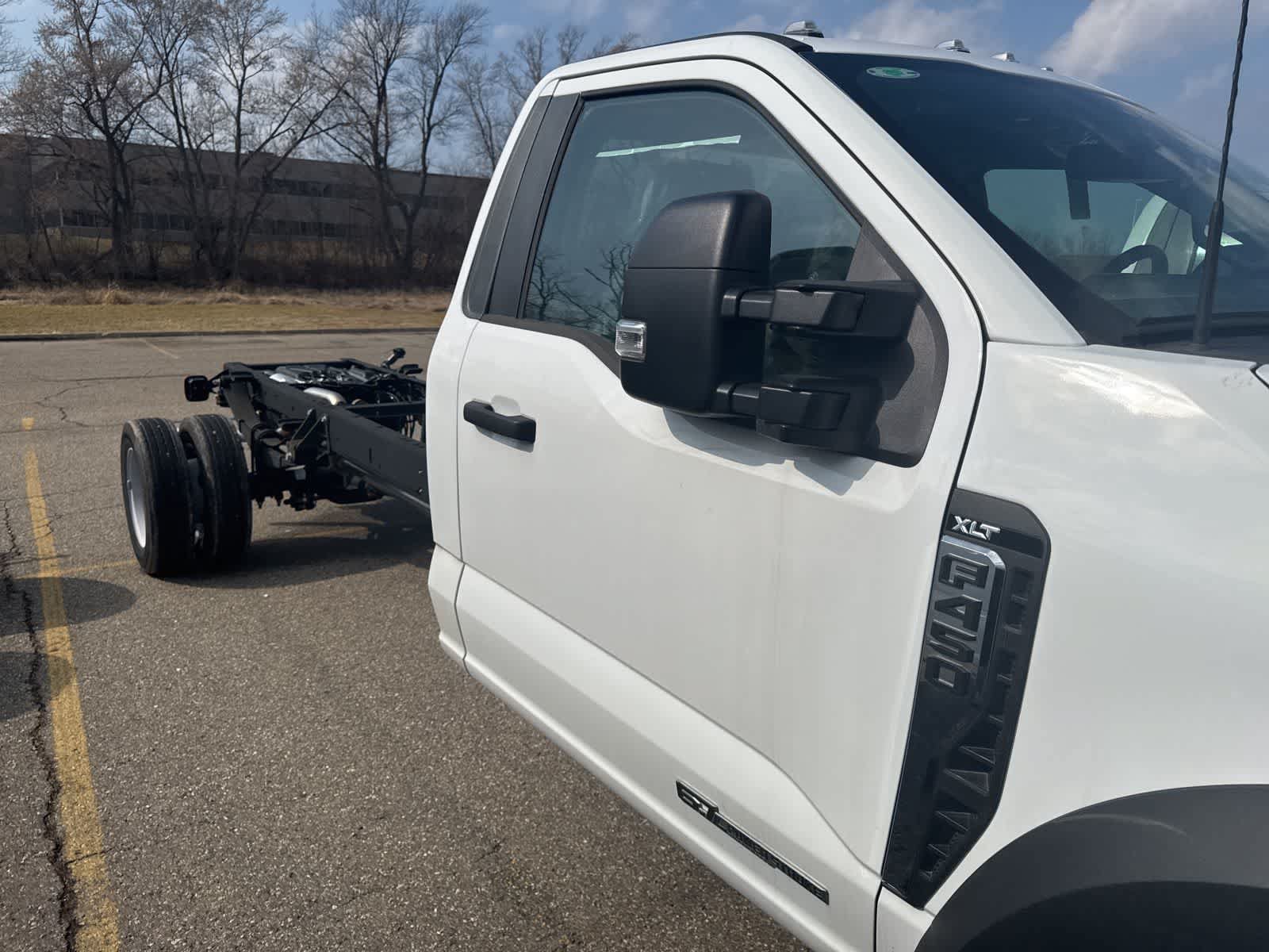 Used 2023 Ford F450 XLT w/ XLT Value Package RWD image 13