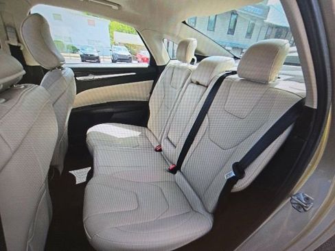 Used 2017 Ford Fusion Titanium AWD/4WD image 9