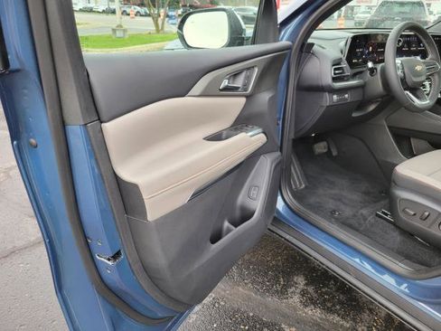 New 2026 Chevrolet Traverse LT w/ Sun and Wheel Package image 6