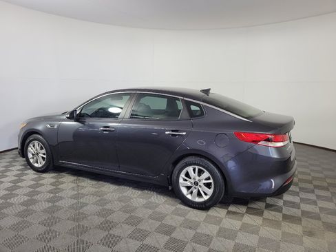 Used 2017 Kia Optima LX FWD image 3