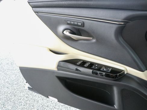 Used 2022 Lexus ES 350 w/ Premium Package FWD image 22