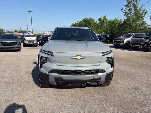 New 2026 Chevrolet Silverado EV LT AWD/4WD image 8