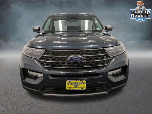 Used 2023 Ford Explorer XLT w/ Equipment Group 202A AWD/4WD image 2