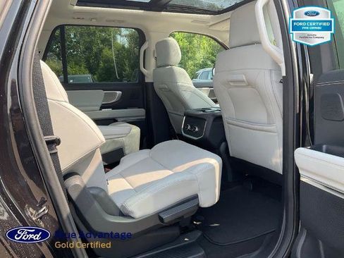 Certified 2025 Ford Expedition Max Platinum w/ Driver's Package AWD/4WD image 21