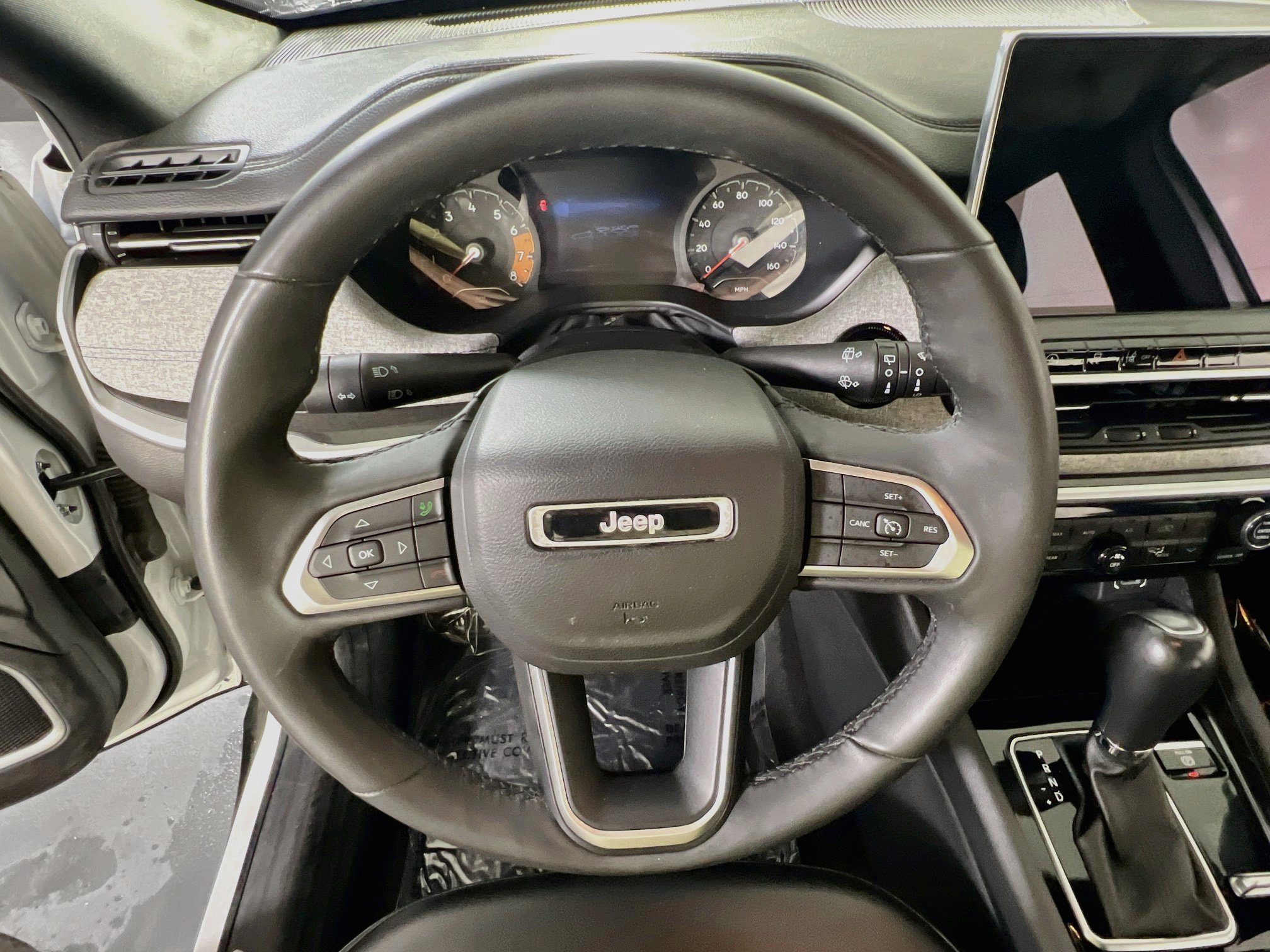 Used 2023 Jeep Compass Latitude w/ Convenience Group AWD/4WD image 11
