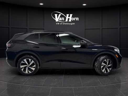 Used 2023 Volkswagen ID.4 Pro image 2