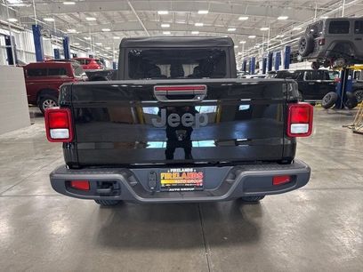 New 2026 Jeep Gladiator Sport