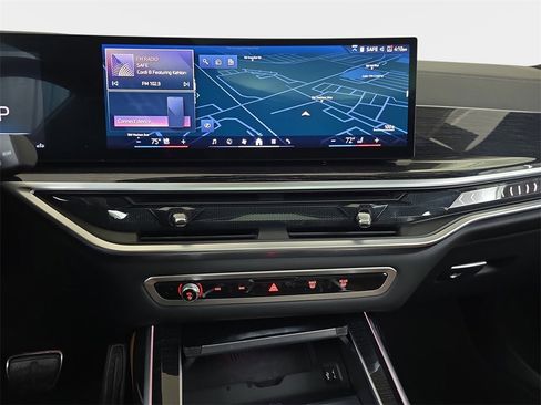 Used 2024 BMW X7 xDrive40i w/ Executive Package image 24