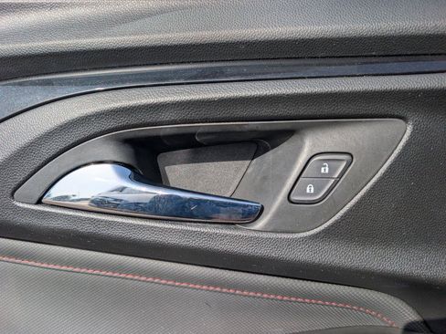 Used 2022 Chevrolet TrailBlazer RS w/ Sun and Liftgate Package FWD image 32