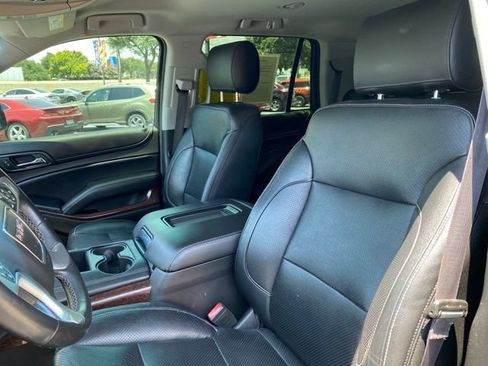 Used 2017 GMC Yukon SLE w/ SLE Value Package AWD/4WD image 11