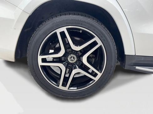 Used 2019 Mercedes-Benz GLS 550 4MATIC image 39