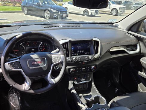 Used 2019 GMC Terrain SLT w/ Preferred Package AWD/4WD image 10