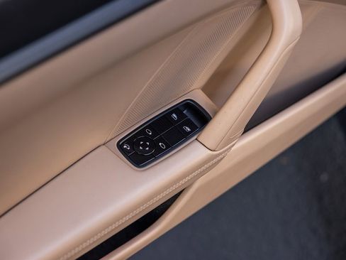 Used 2021 Porsche 911 Carrera S image 41